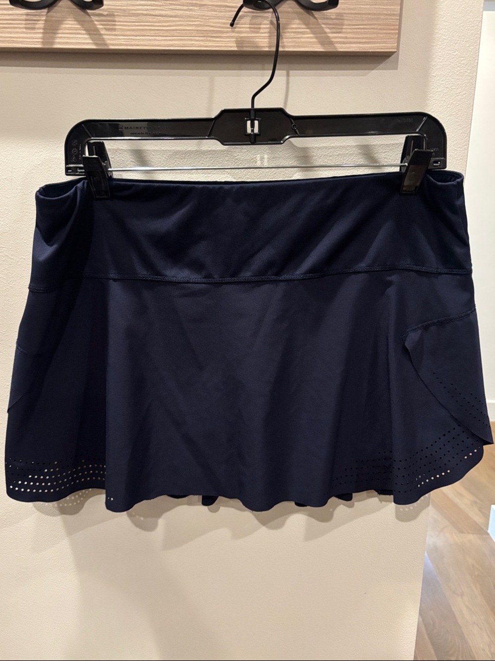 Lucky in Love Large Navy Athletic Skort with Perforated Hem